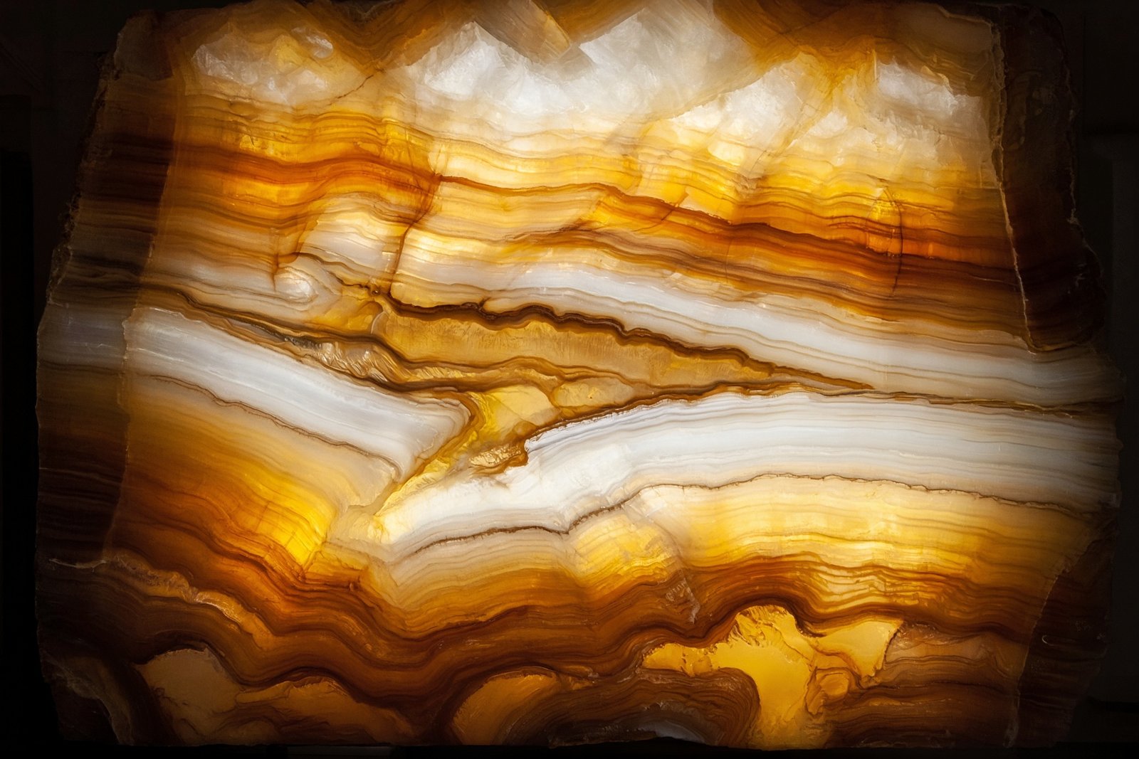 Underwater onyx caves